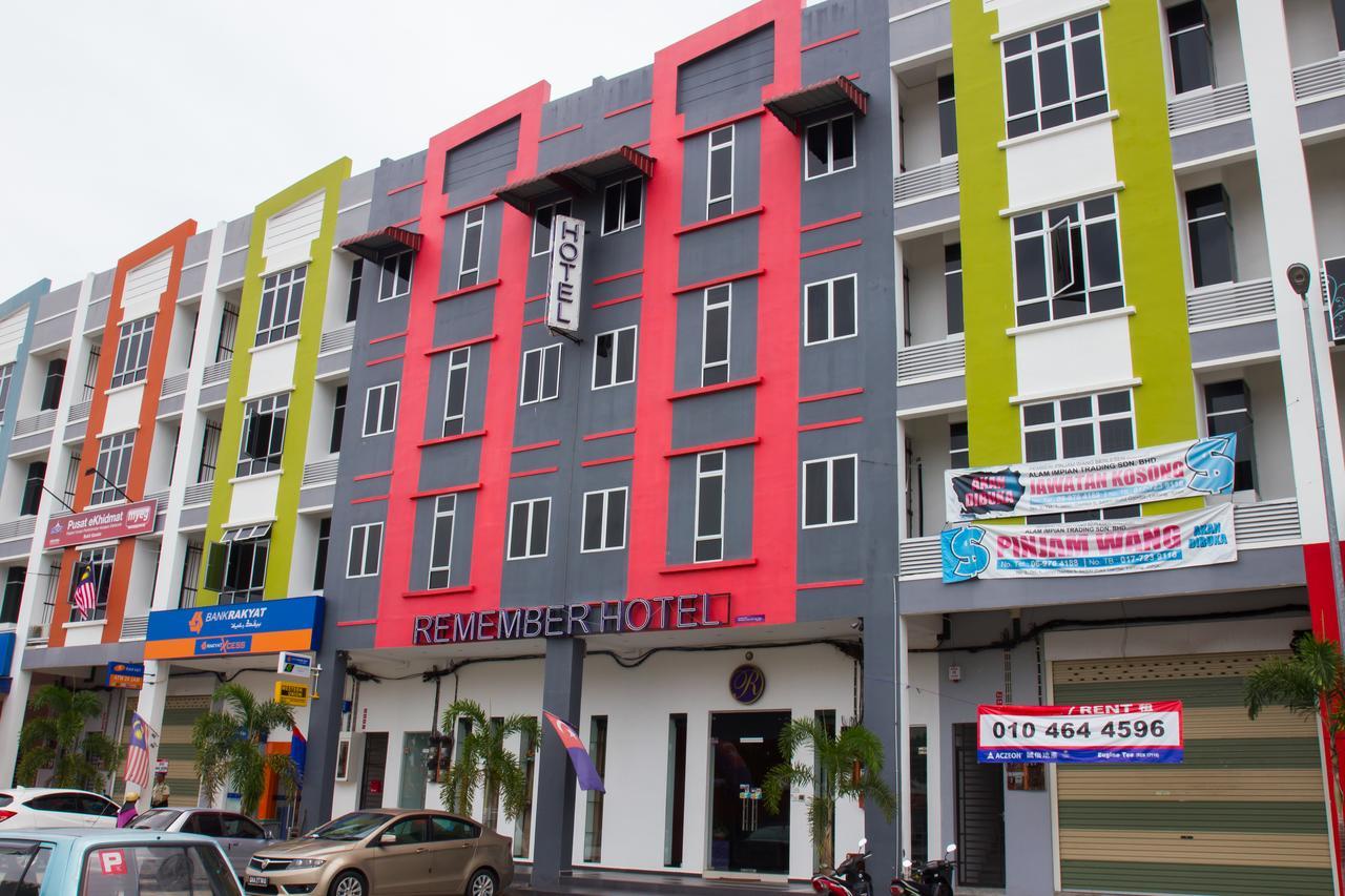 Remember Hotel Bukit Gambir Buitenkant foto