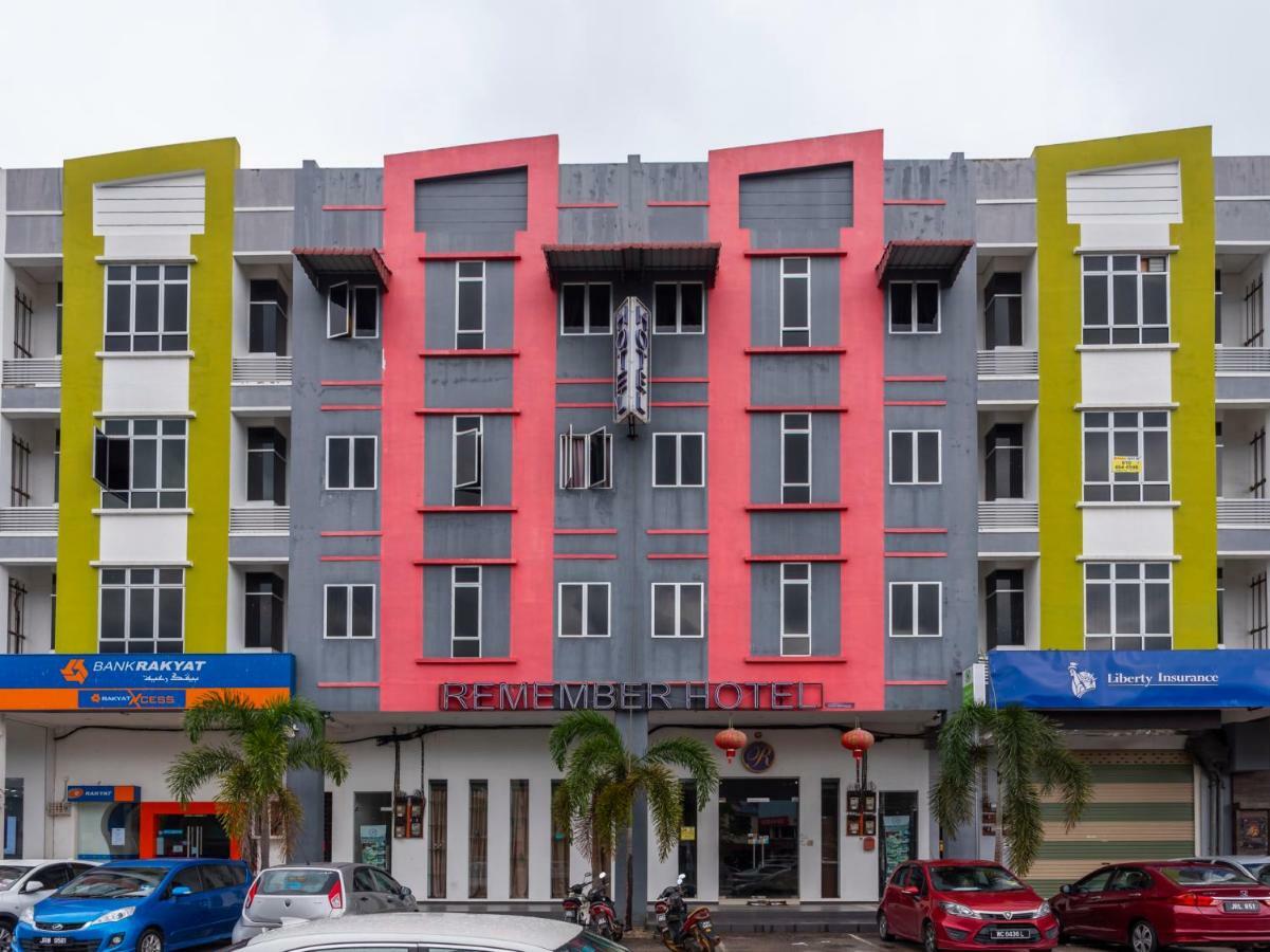 Remember Hotel Bukit Gambir Buitenkant foto