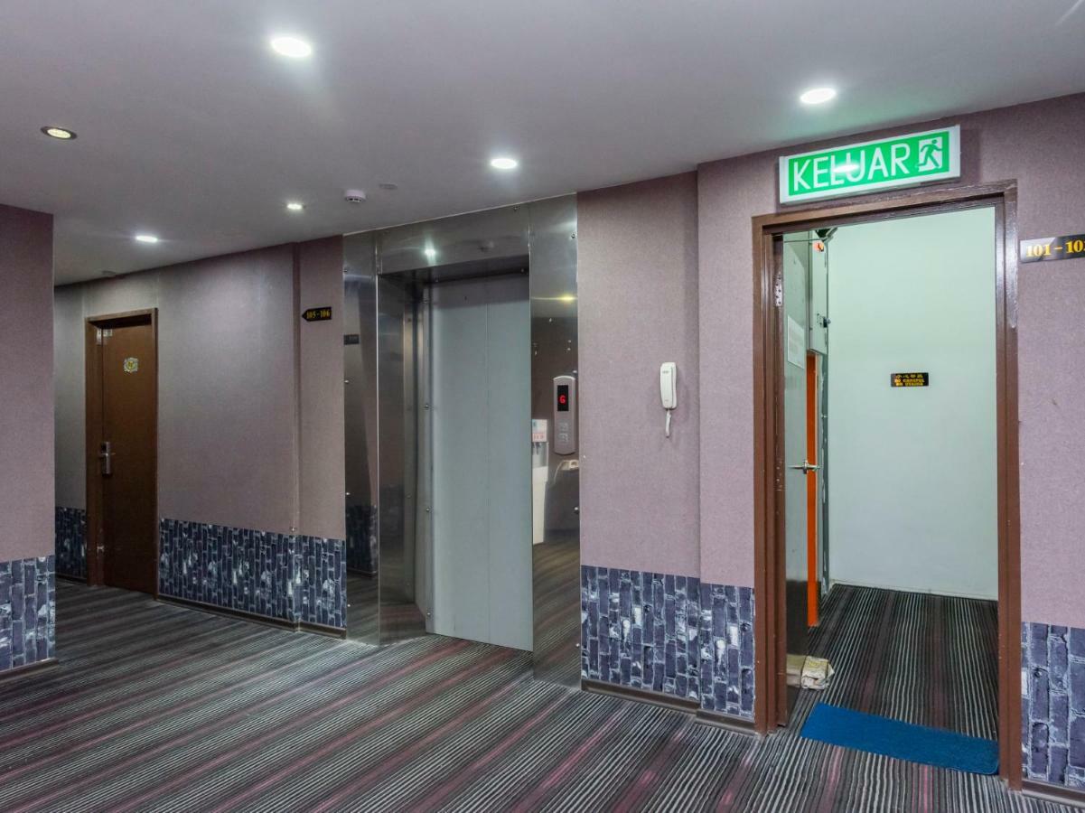 Remember Hotel Bukit Gambir Buitenkant foto