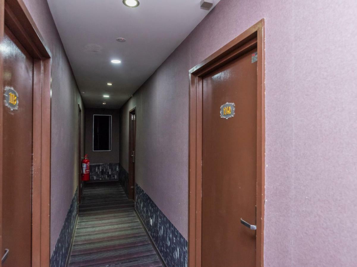 Remember Hotel Bukit Gambir Buitenkant foto