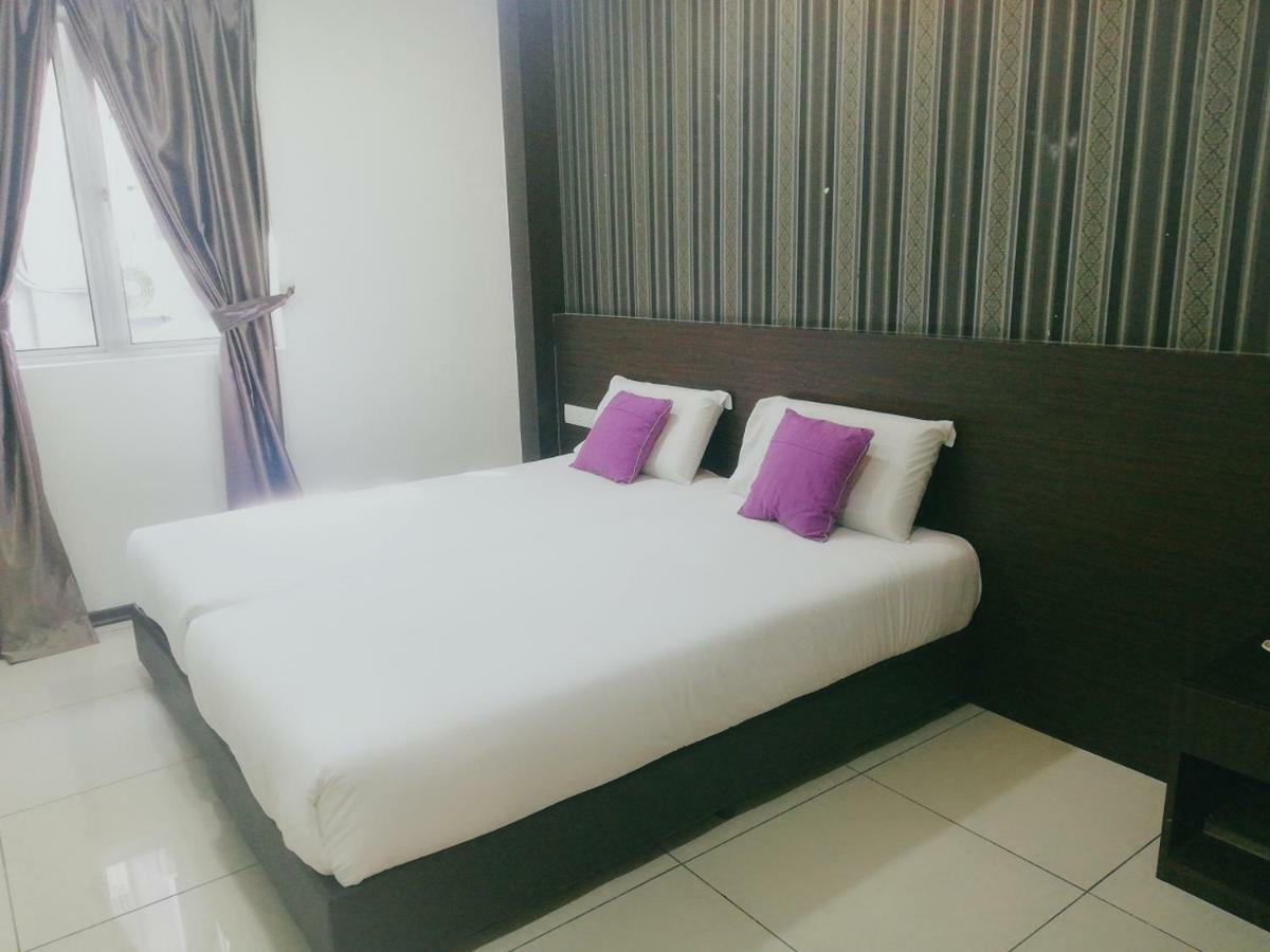 Remember Hotel Bukit Gambir Buitenkant foto