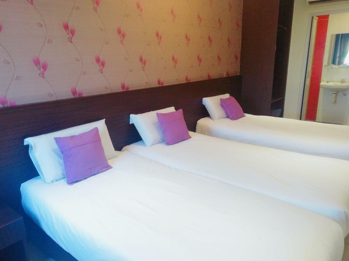 Remember Hotel Bukit Gambir Buitenkant foto